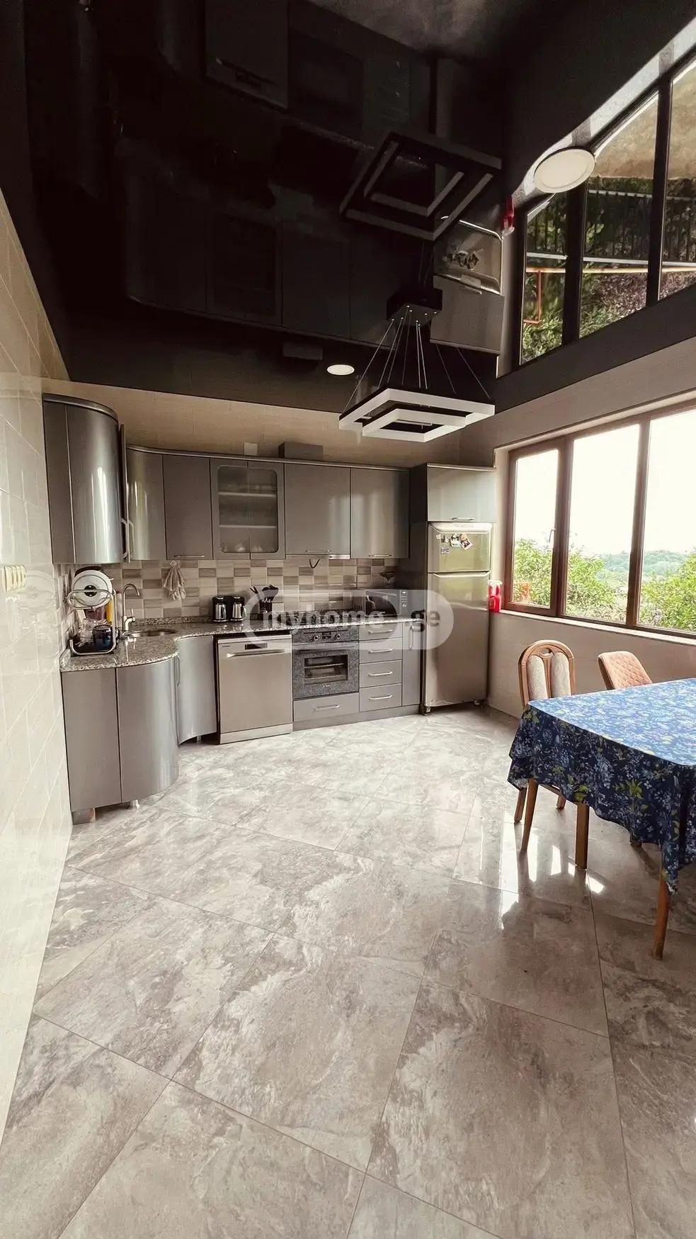 6-Room House In Batumi, Urekhi St, 33, 100 M², Is Available For Daily Rent For 300 ₾ view 2