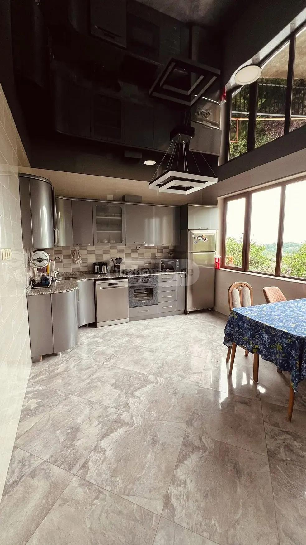 6-Room House In Batumi, Urekhi St, 33, 100 M², Is Available For Daily Rent For 240 ₾ view 2
