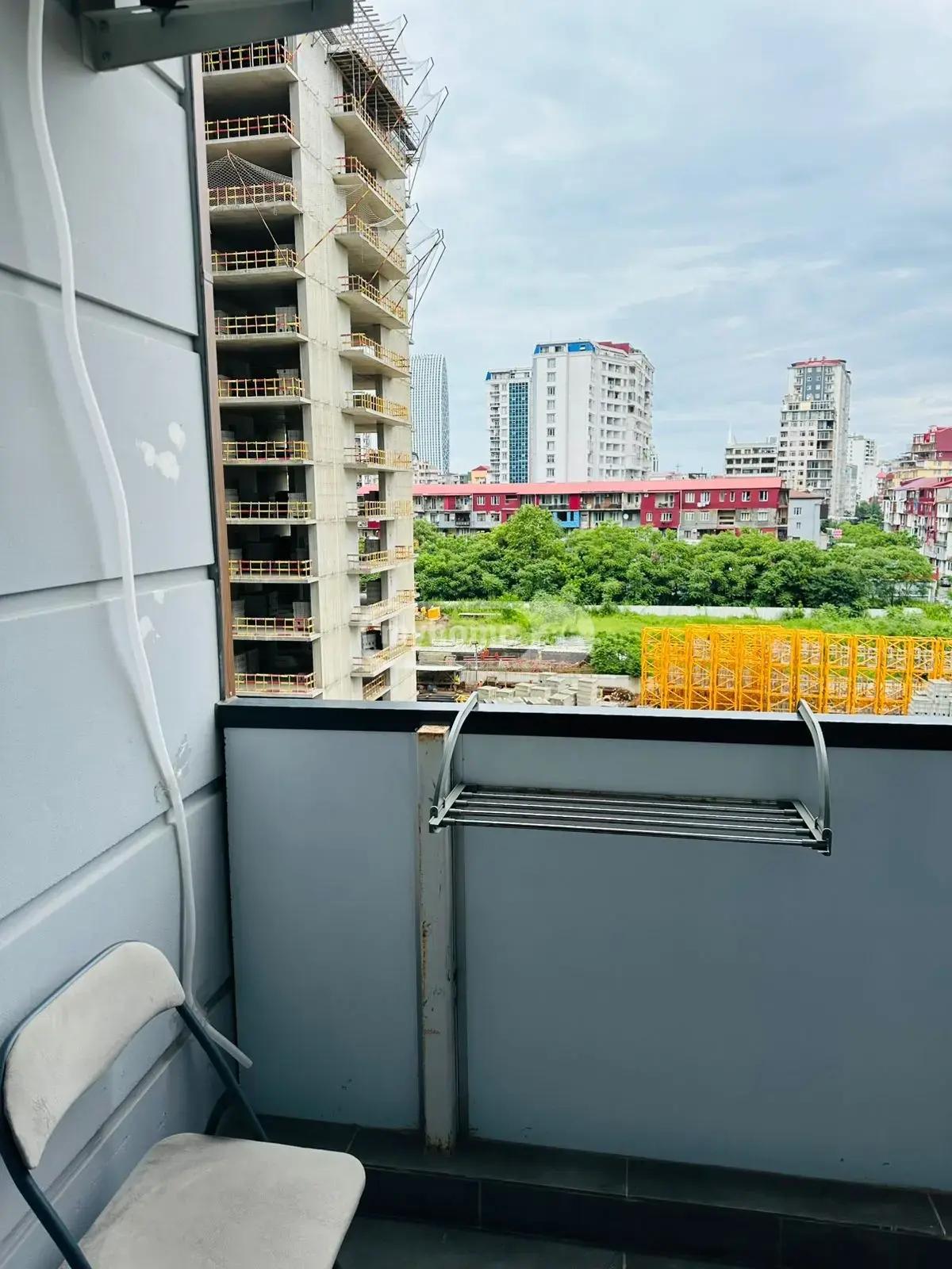 2-Room Apartment For Daily Rent In Batumi, Intourist Residence, 40 M² — 180 ₾ Per Day view 5