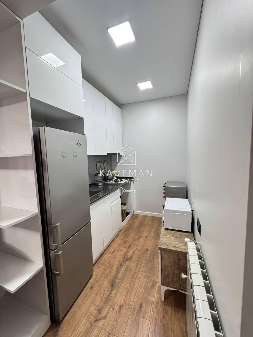 3-Room House For Rent In Batumi, Ivane Javakhishvili St, 56 view 2