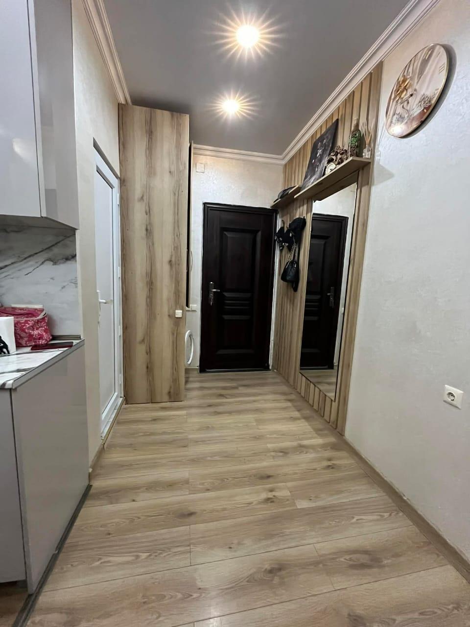 2-Room Apartment For Rent In Batumi, Khakhuli St, 2a view 3