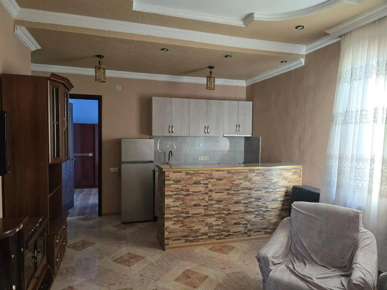 3-Room House For Rent In Batumi, Lado Asatiani St, 36 view 3