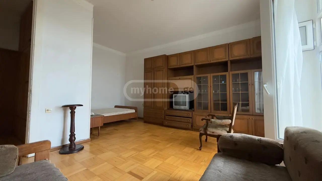 2室公寓，ატენის ქუჩა