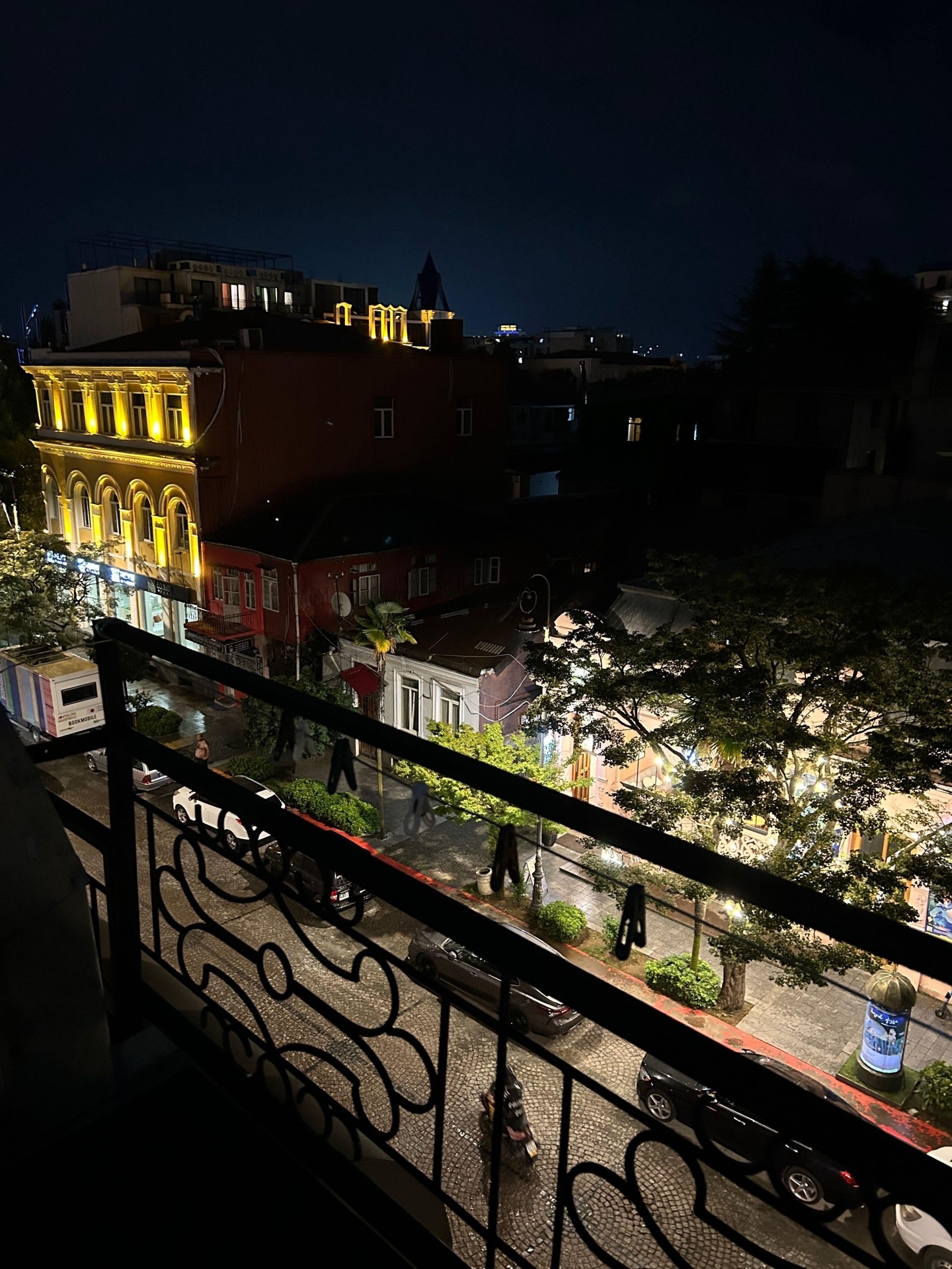 3-Room Apartment For Daily Rent In Batumi, Memed Abashidze St, 48, 110 M² — 350 ₾ Per Day view 3