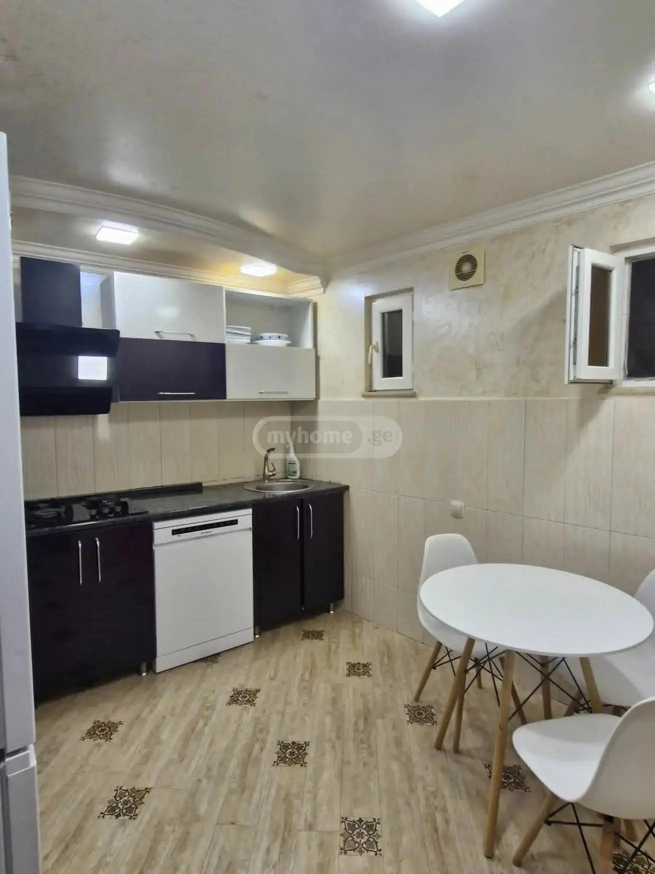 2-Room House For Rent In Batumi, Luka Asatiani St, 18 view 3