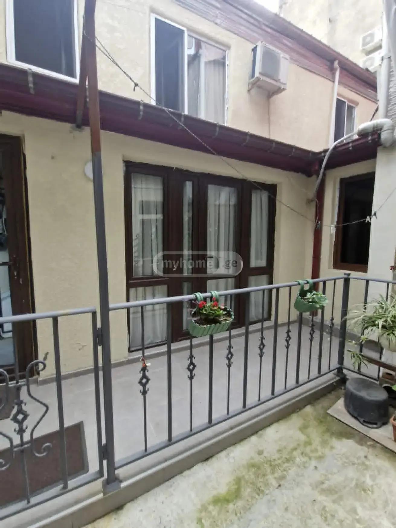 2-Room House For Rent In Batumi, Luka Asatiani St, 18 view 4