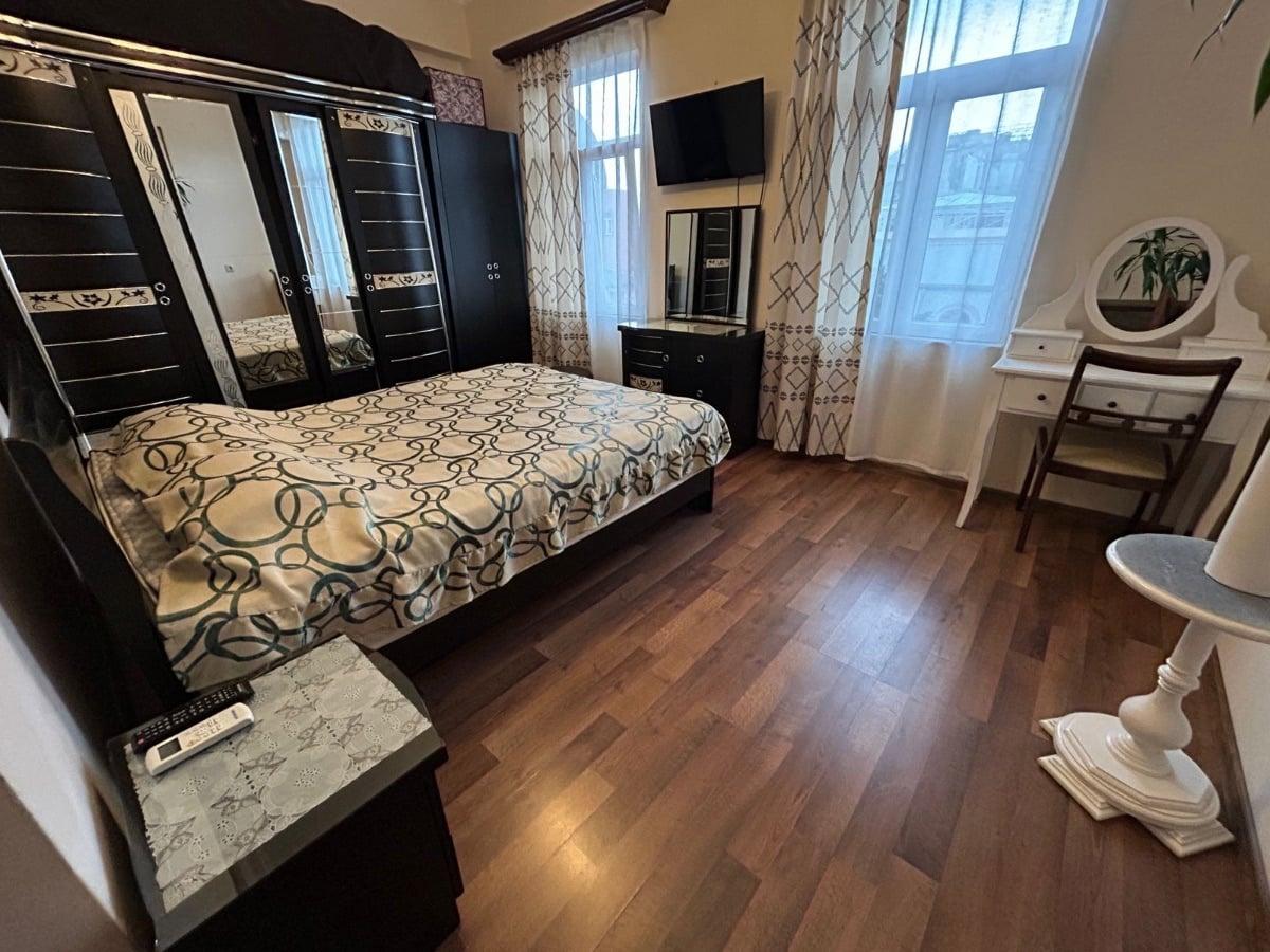 4-Room Apartment For Daily Rent In Batumi, Memed Abashidze St, 48, 110 M² — 350 ₾ Per Day view 1