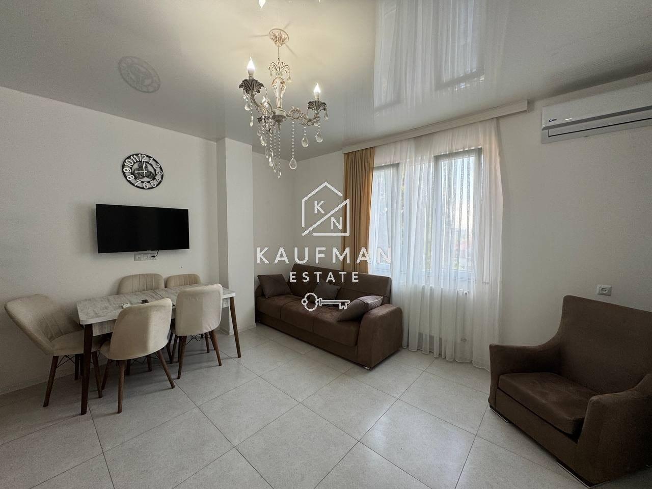 2-Room Apartment For Rent In Batumi, Fridon Khalvashi Ave, 89 view 3
