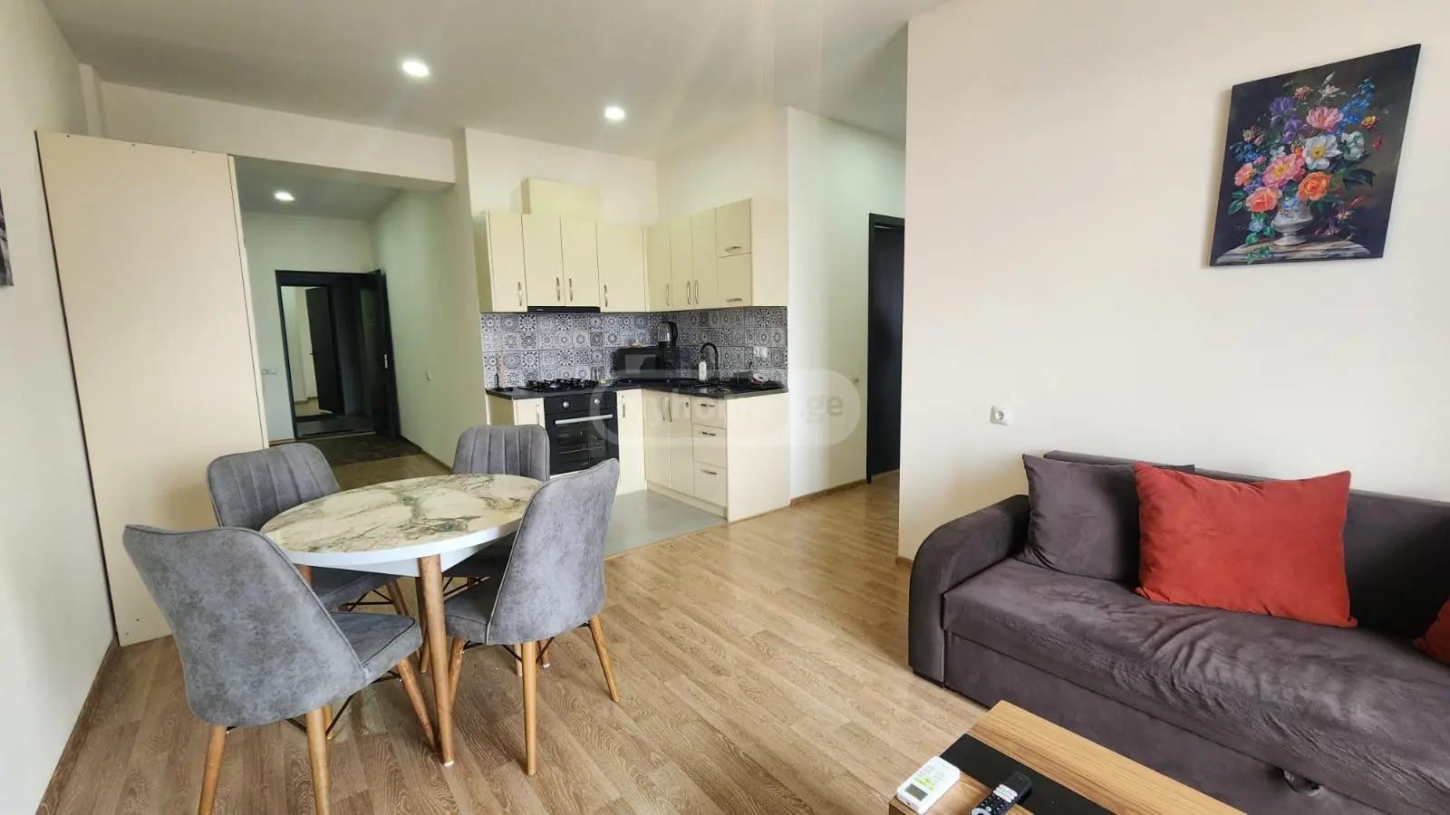 4-Zimmer-Wohnung, Ortachala