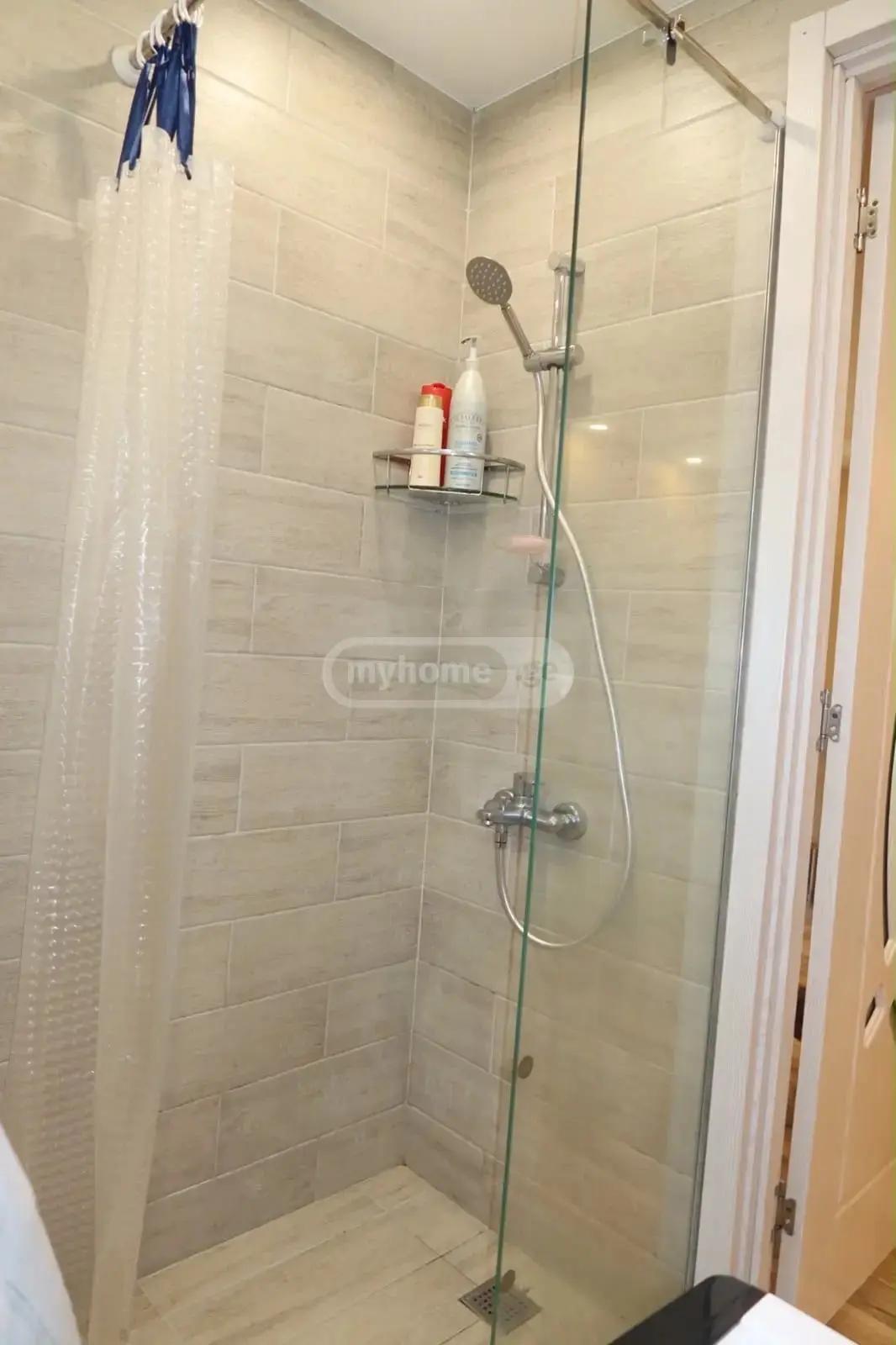 2-Room Apartment For Daily Rent In Batumi, Iakob Gogebashvili St, 35, 40 M² — 140 ₾ Per Day view 16