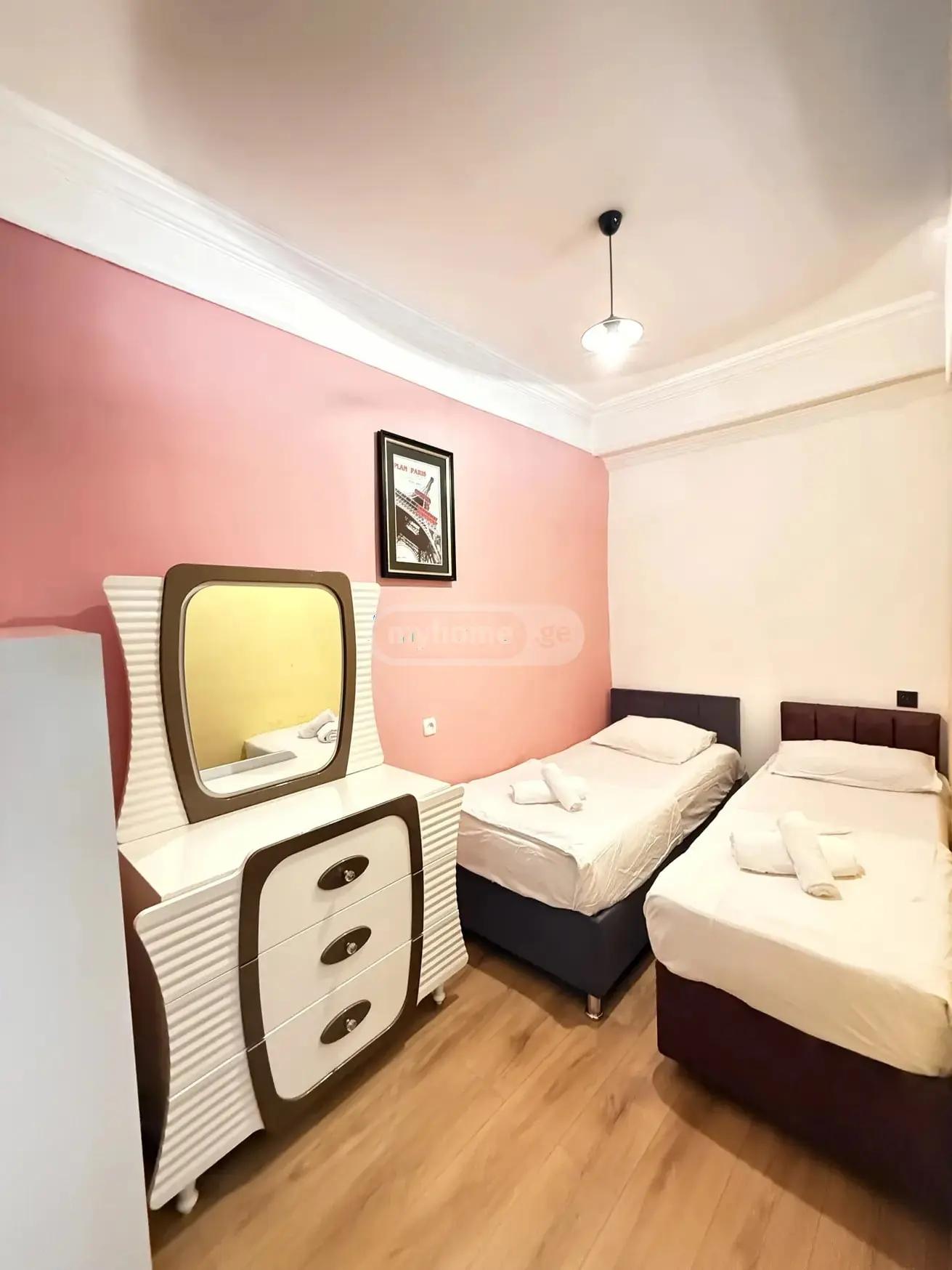 3-Room Apartment For Daily Rent In Batumi, Revaz Komakhidze St, 6, 60 M² — 180 ₾ Per Day view 5
