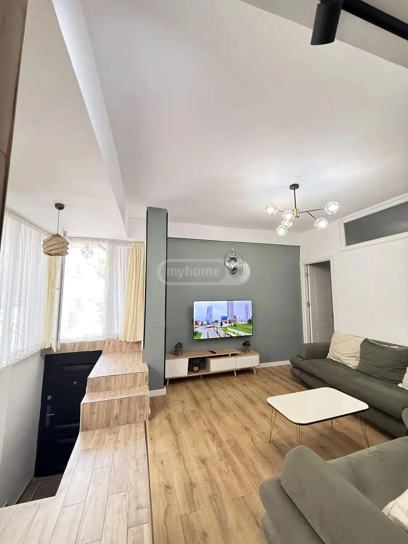 3-Room Apartment For Daily Rent In Batumi, Revaz Komakhidze St, 6, 60 M² — 180 ₾ Per Day view 2