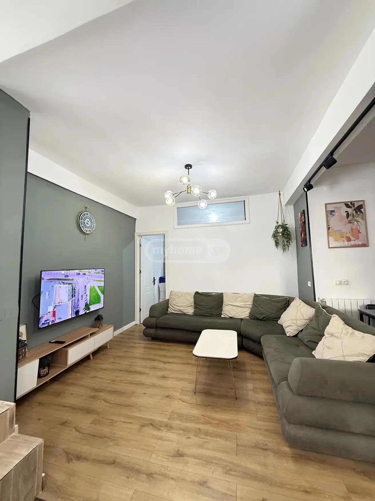 3-Room Apartment For Daily Rent In Batumi, Revaz Komakhidze St, 6, 60 M² — 180 ₾ Per Day view 1