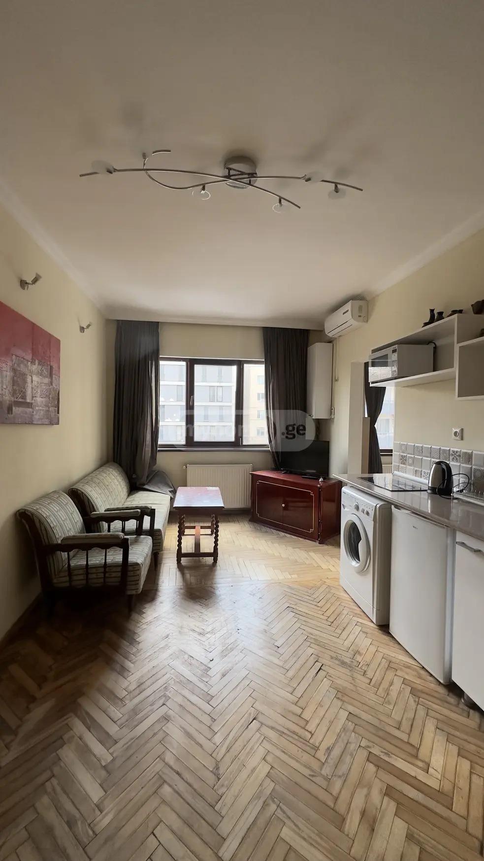 2-room apartment, Plekhanovi (1/10)