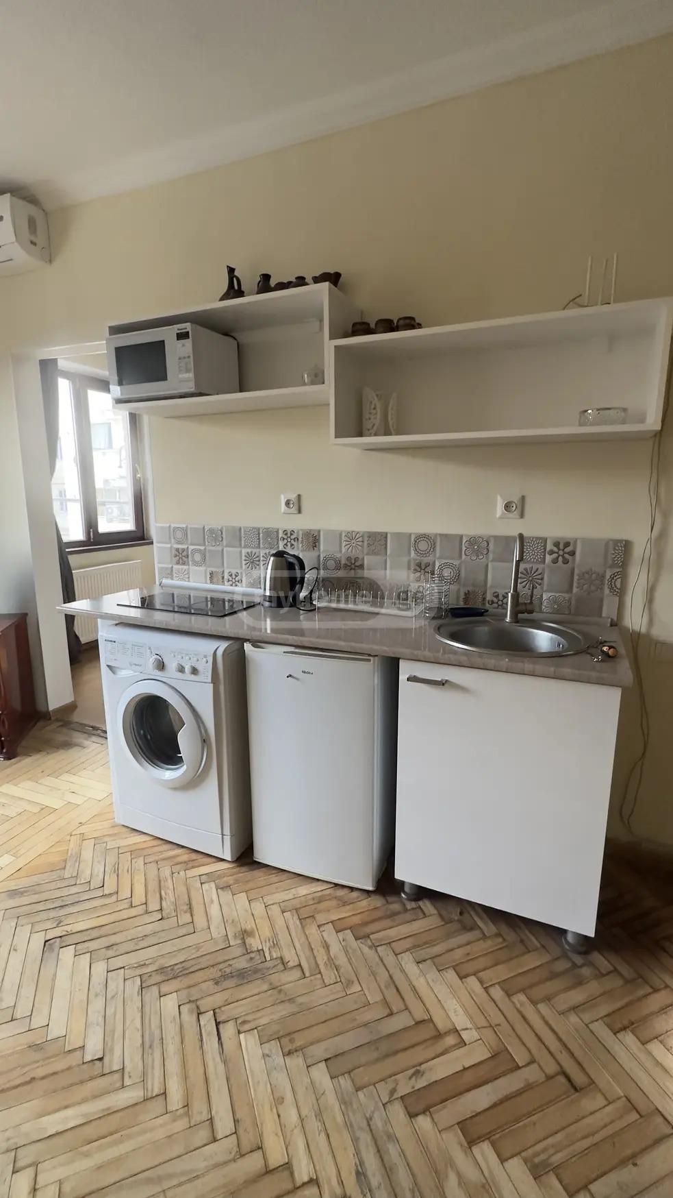 2-room apartment, Plekhanovi (3/10)