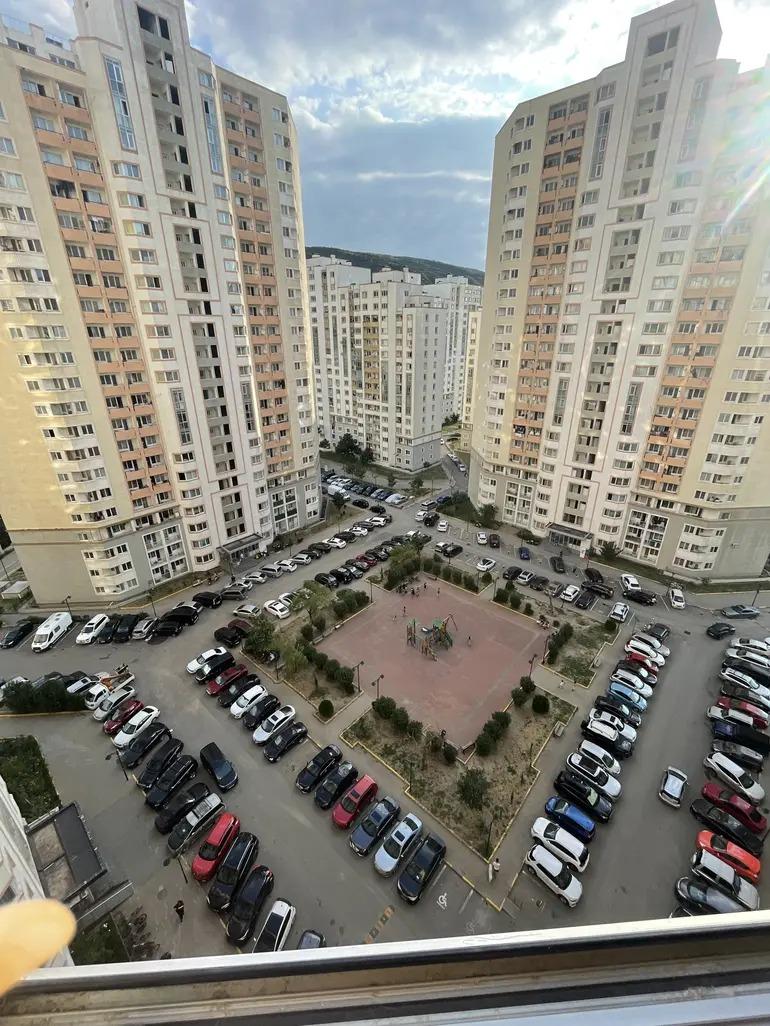 2部屋のマンション、ბერი გაბრიელ სალოსის გამზირი