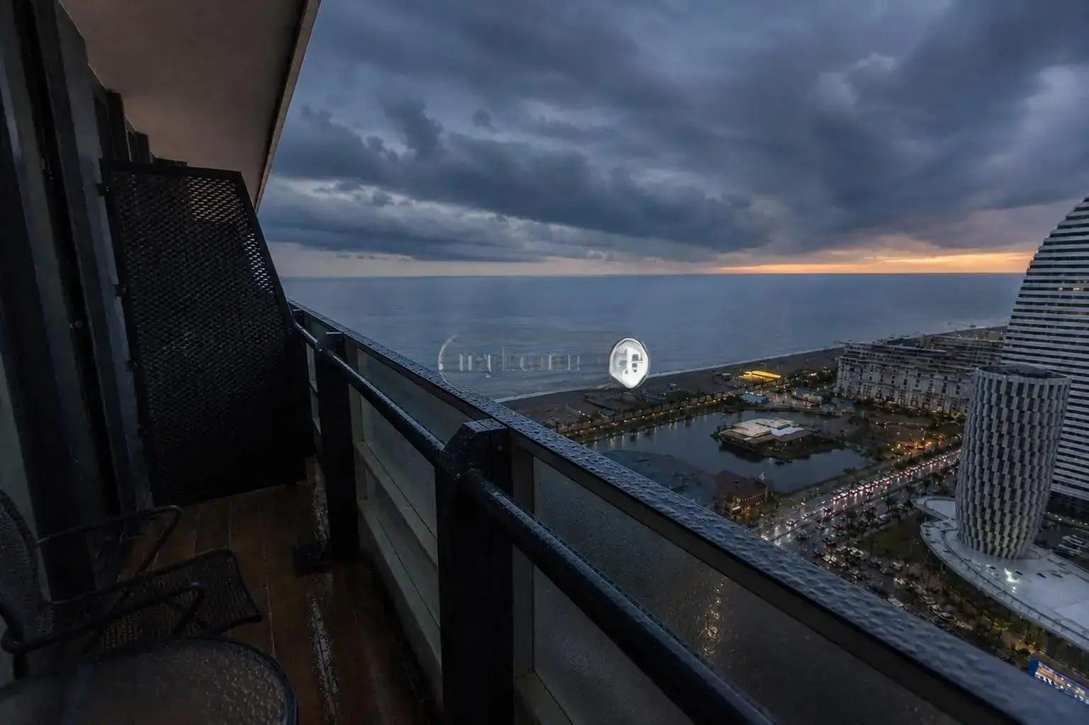 1-Room Apartment For Daily Rent In Batumi, Orbi City, 32 M² — 200 ₾ Per Day view 3
