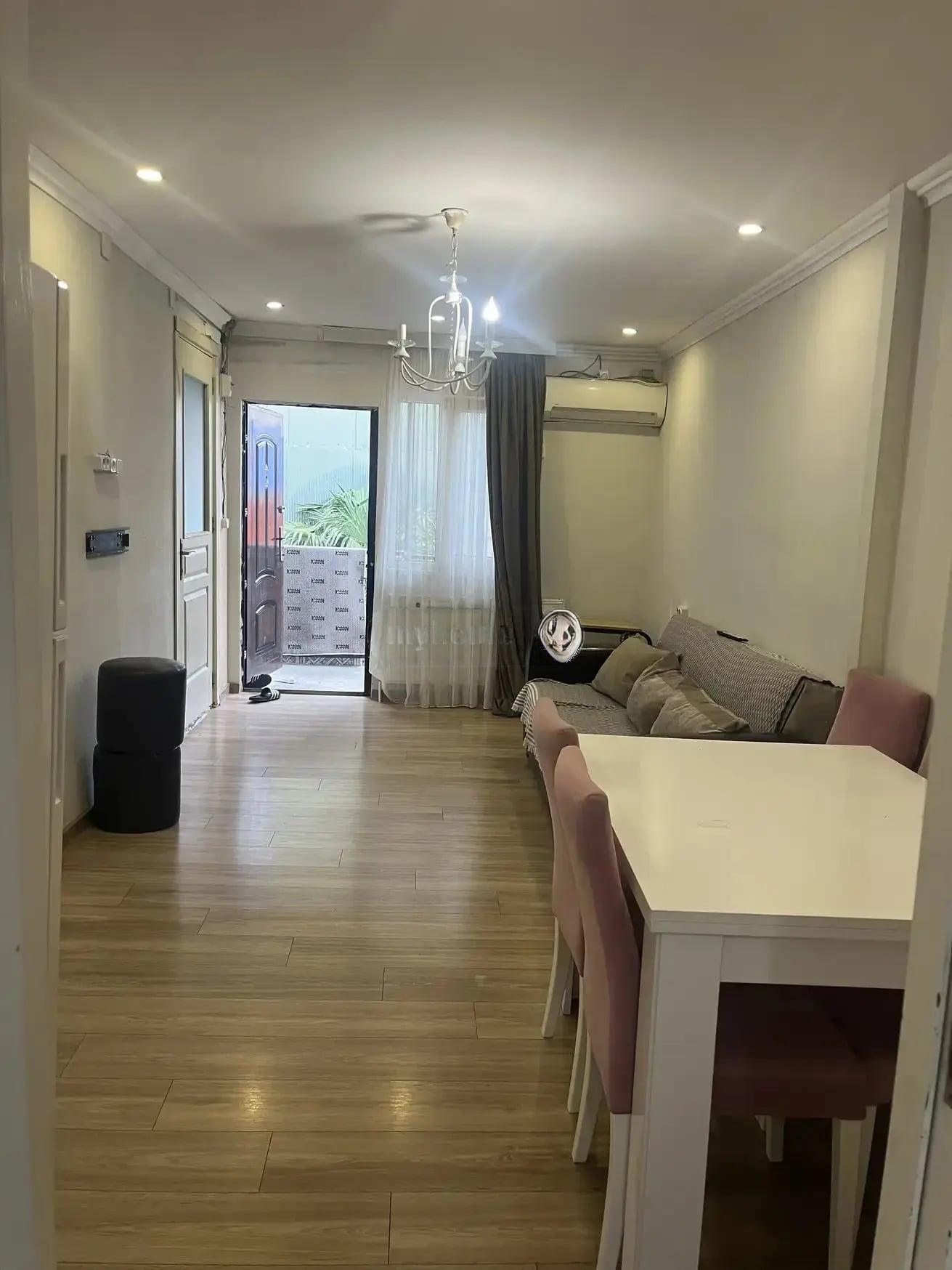 4-Room House In Batumi, Arsena Odzelashvili St, 7z, 80 M², Is Available For Daily Rent For 180 ₾ view 1