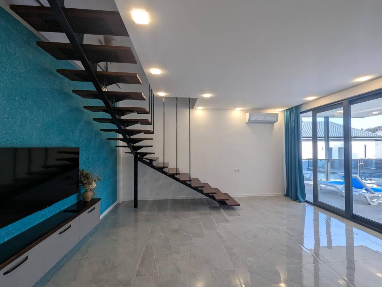 4-Room House For Sale In Batumi, Ioseb Grishashvili St view 3