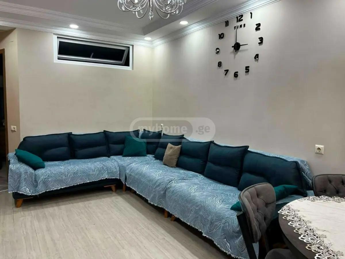 4-Room Apartment For Daily Rent In Batumi, Twins Tabidze, 62 M² — 130 ₾ Per Day view 1