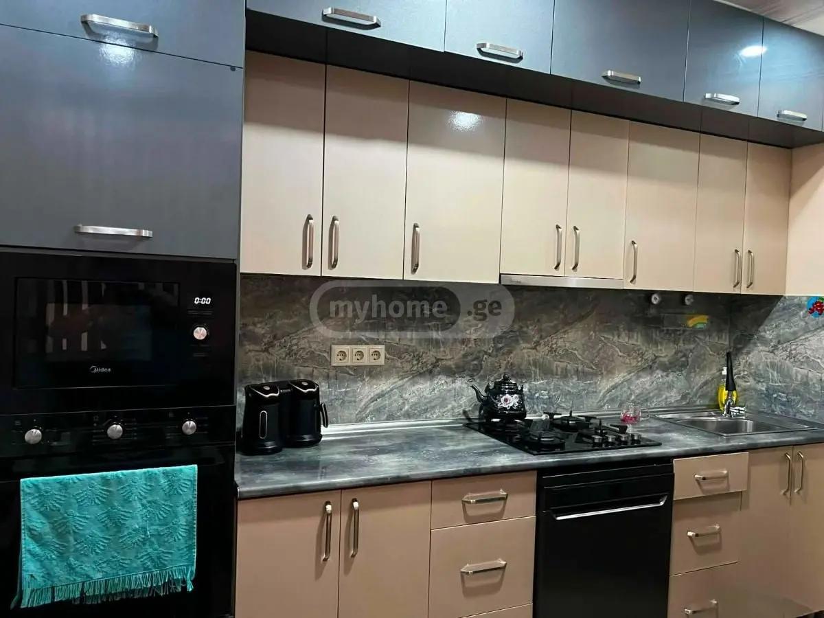 4-Room Apartment For Daily Rent In Batumi, Twins Tabidze, 62 M² — 130 ₾ Per Day view 2