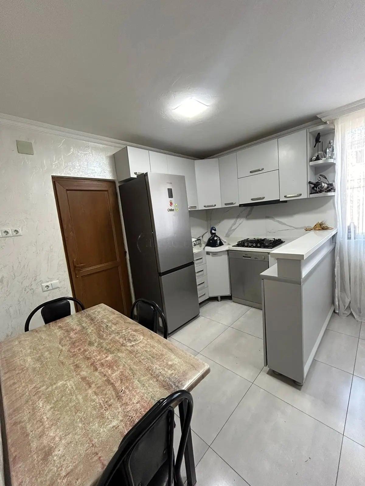 3-Room House For Rent In Batumi, Fridon Khalvashi 5th Dead End, 5 view 4