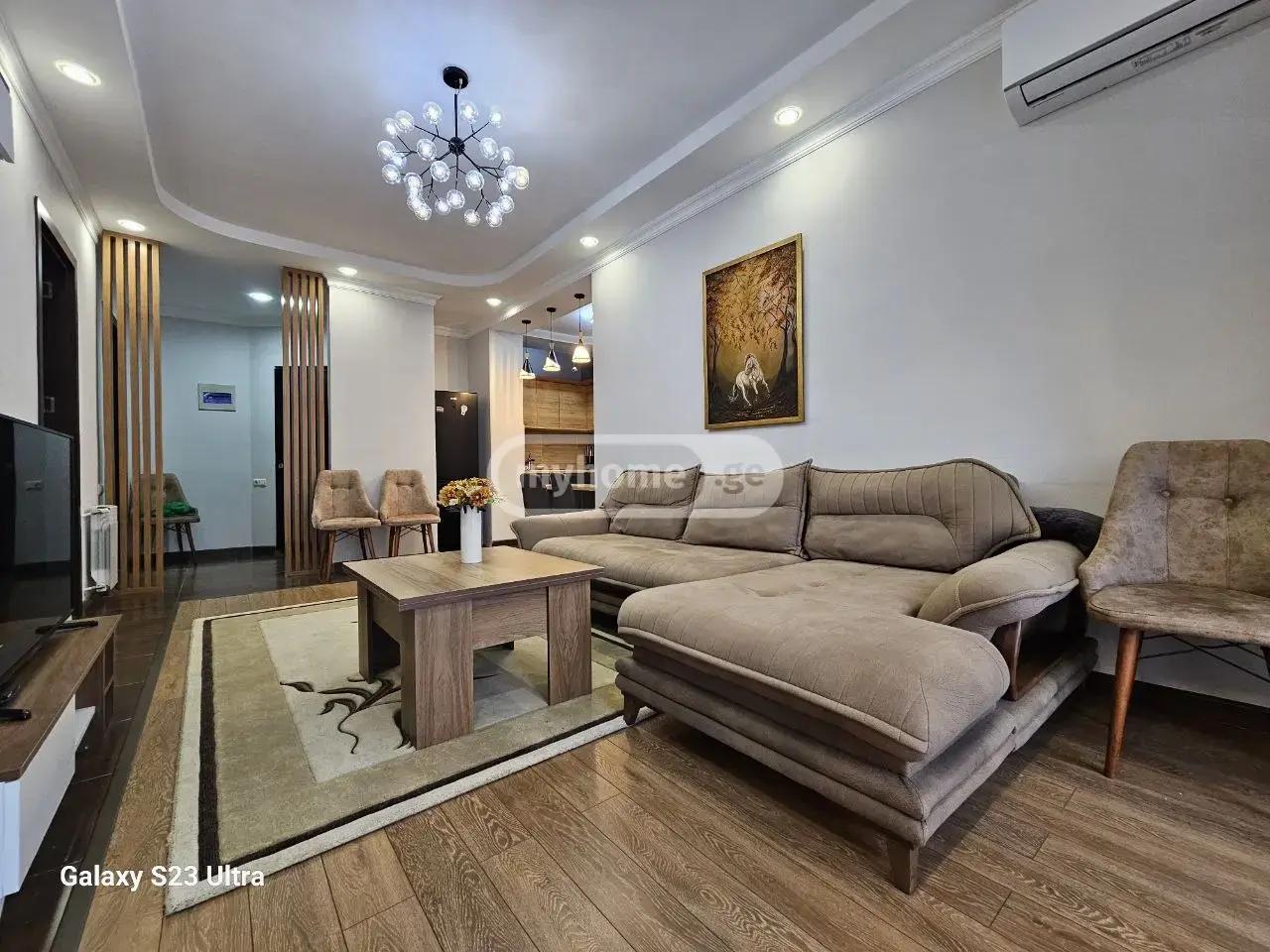 3-Room Apartment For Daily Rent In Batumi, Middle House, 70 M² — 250 ₾ Per Day view 2