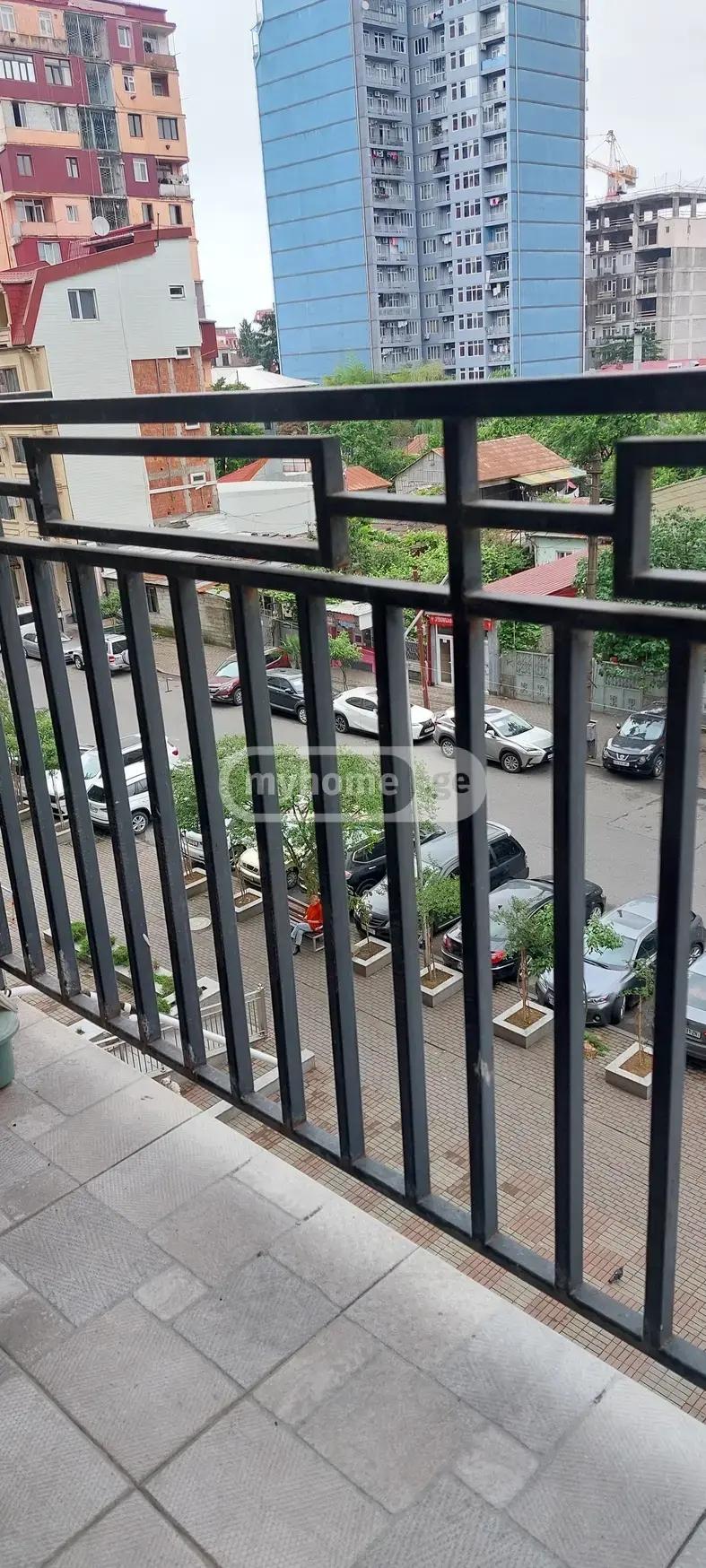 3-Room Apartment For Daily Rent In Batumi, Middle House, 70 M² — 250 ₾ Per Day view 12
