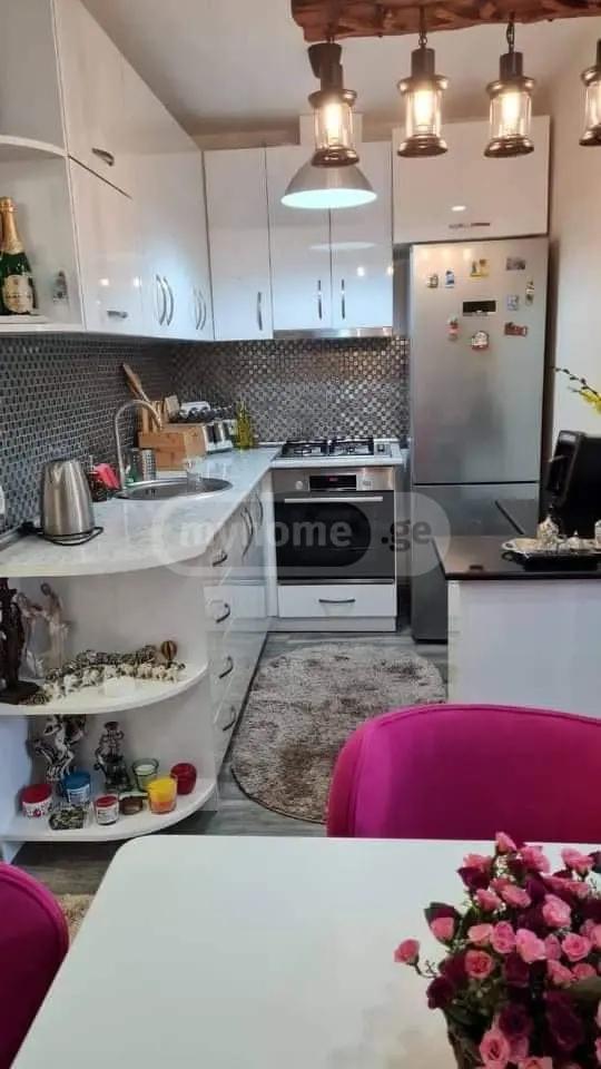 2-Room Apartment For Daily Rent In Batumi, Alliance Class, 50 M² — 130 ₾ Per Day view 3