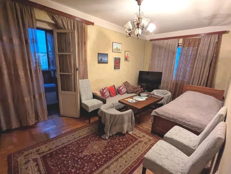 3-Zimmer-Wohnung, Gldani