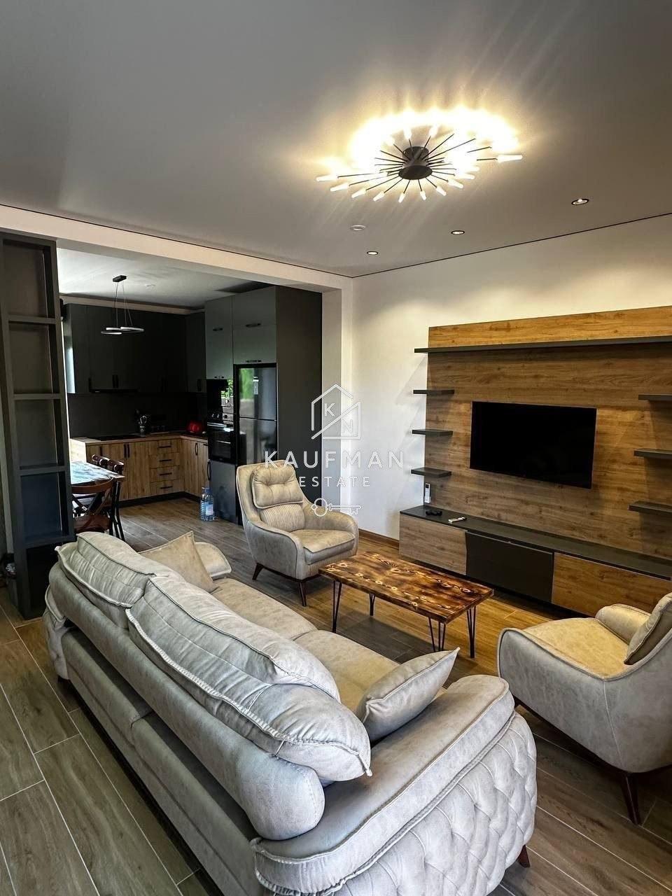 3-Room House For Rent In Batumi, Mikheil Sharashidze St, 53 view 2