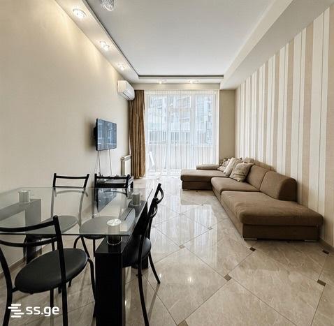 3-Zimmer-Wohnung, Saburtalo