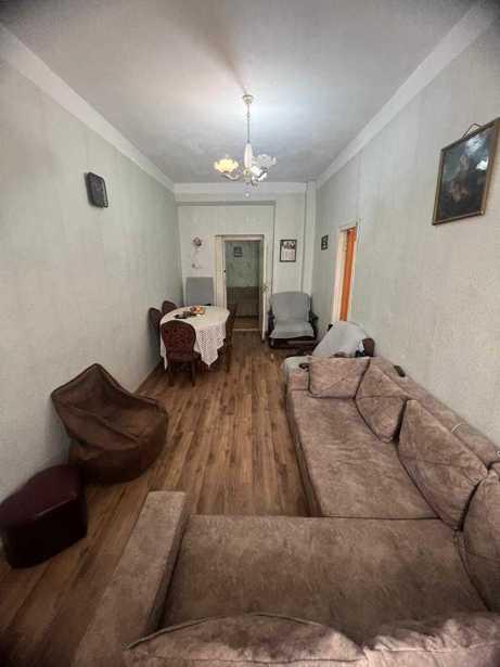 3-Zimmer-Wohnung, Chugureti