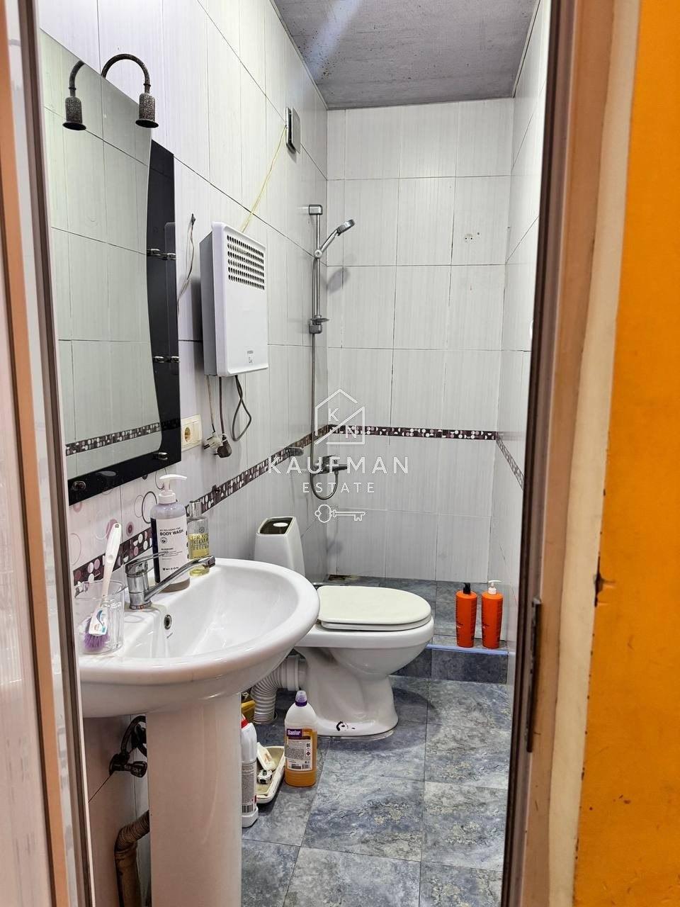 Commercial Property For Rent: 77 M² In Batumi, Zurab Gorgiladze St, 37 – $2,500 view 7