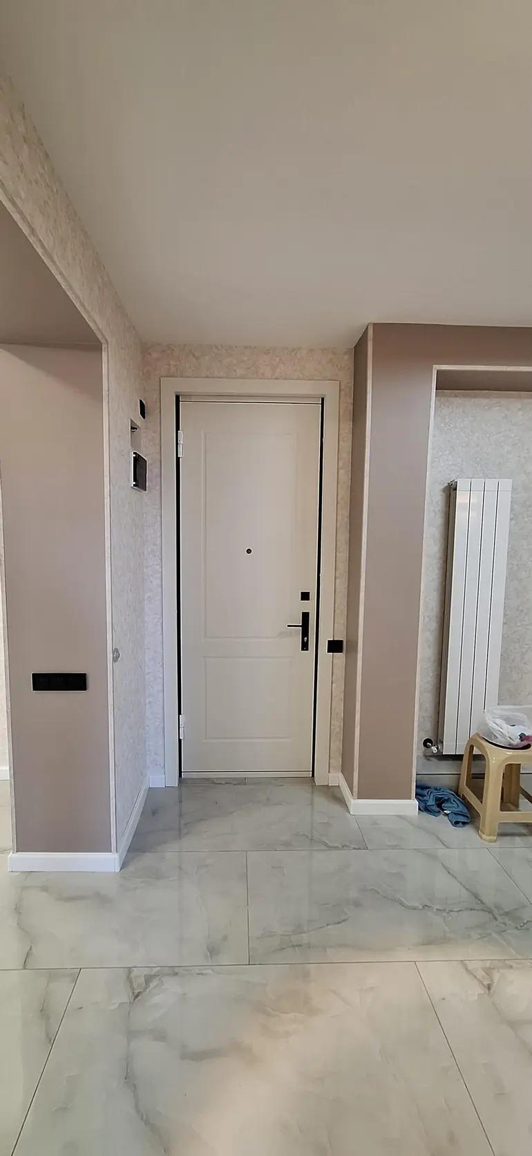 3-Zimmer-Wohnung, Tskneti