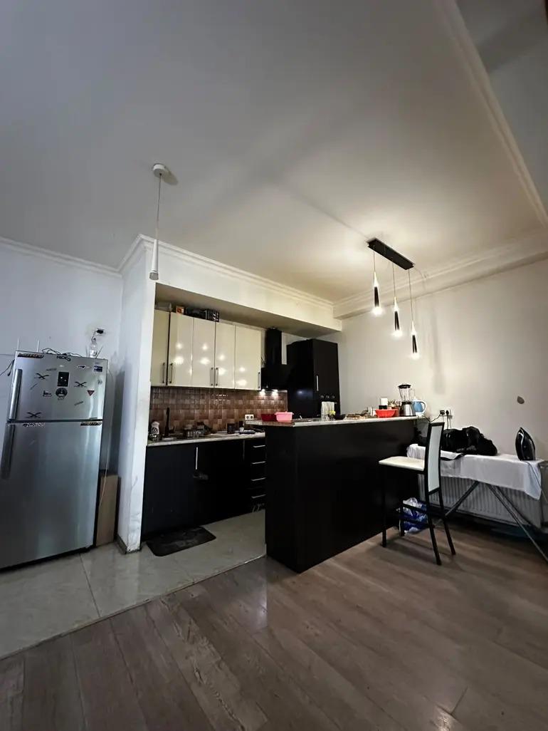 3部屋のマンション、დოდაშვილის მოედანი