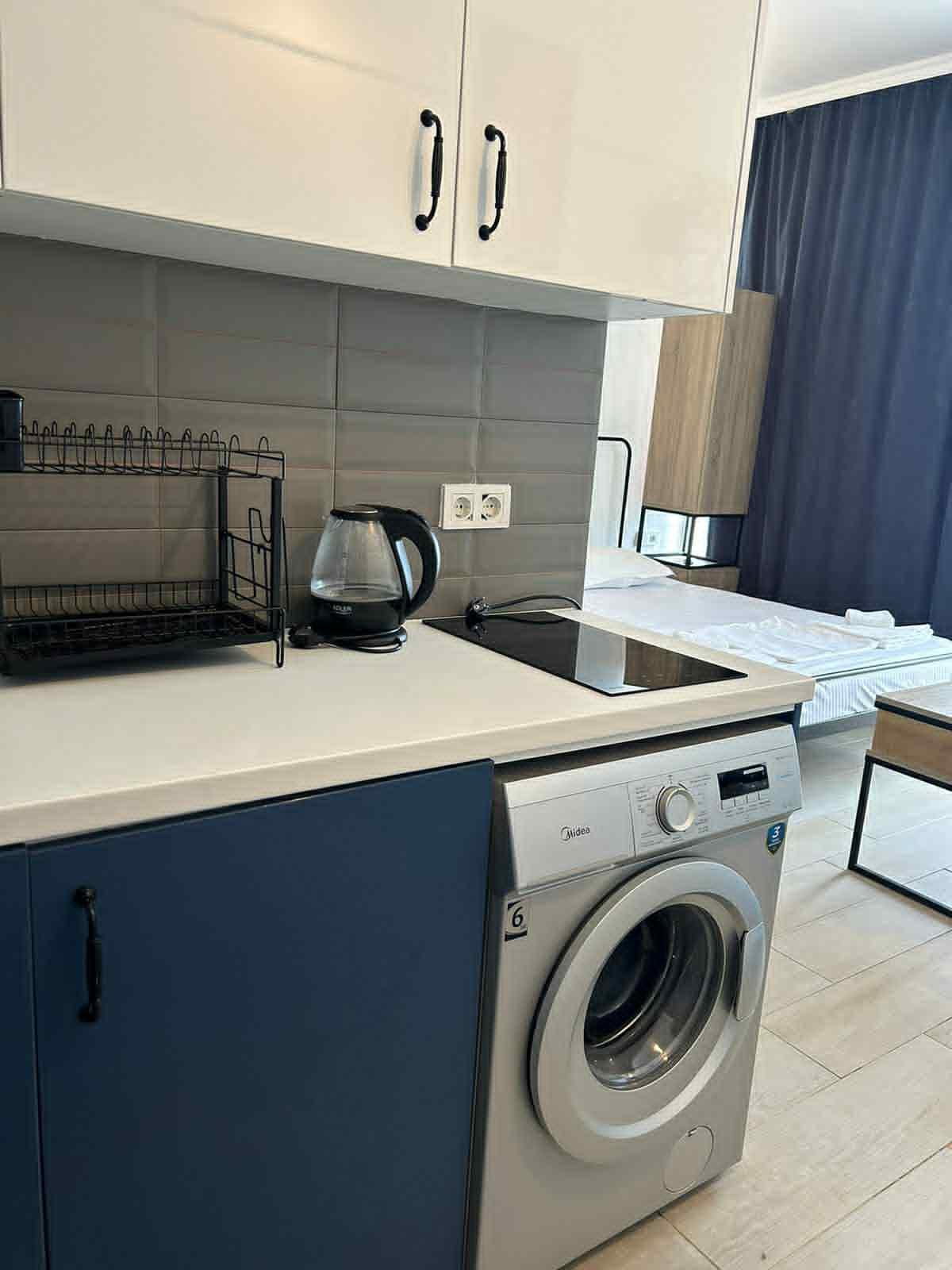 Studio Apartment For Sale view 8