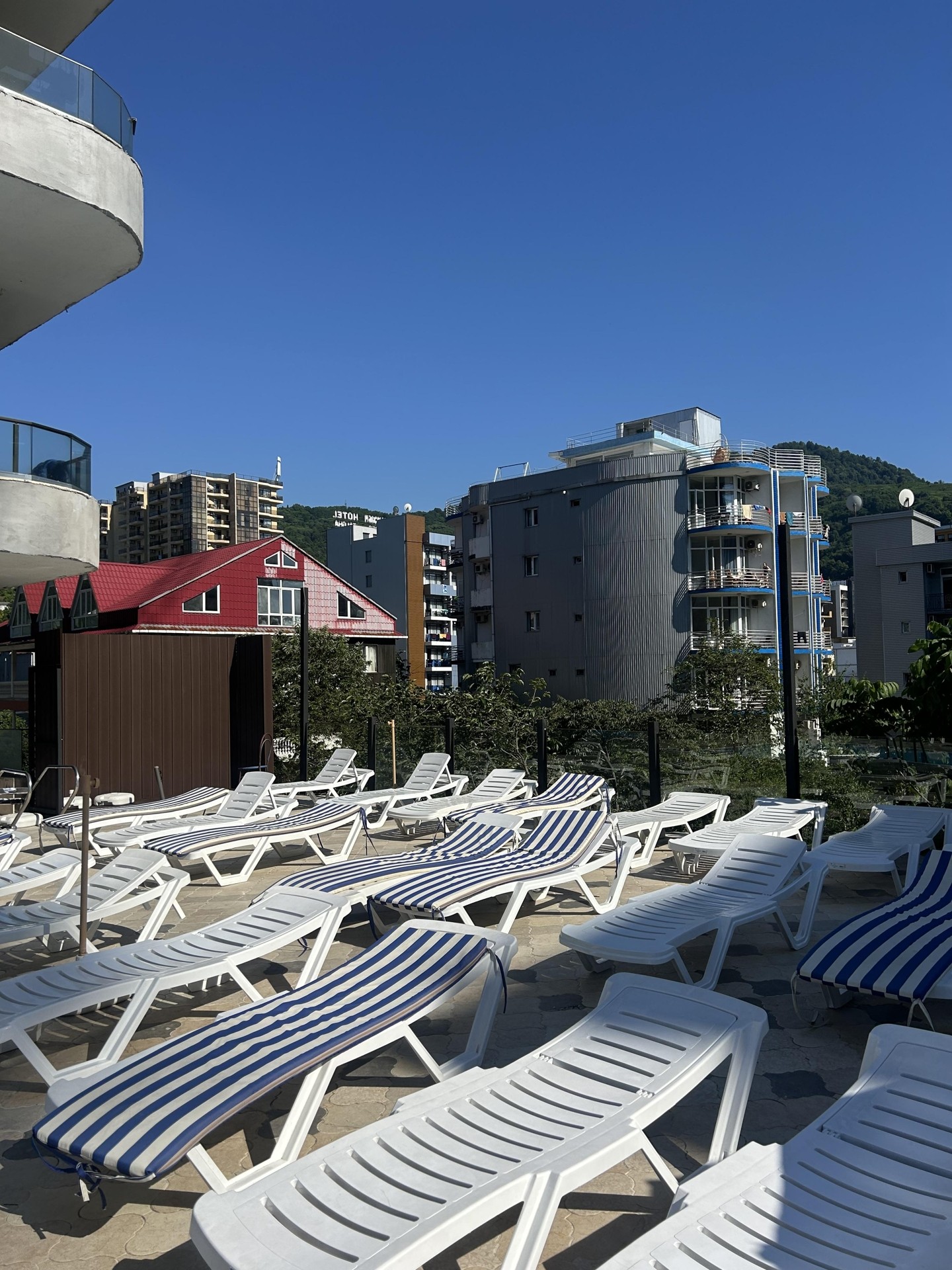 Studio Apartment For Sale view 4