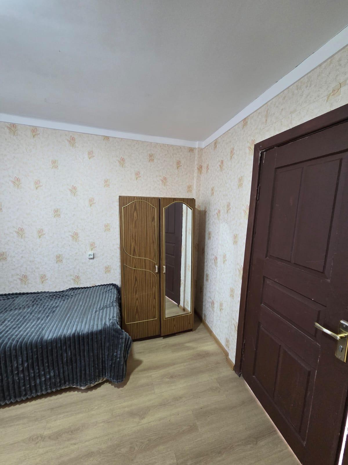 3-Room House For Rent In Batumi, Kazinetsi St view 3