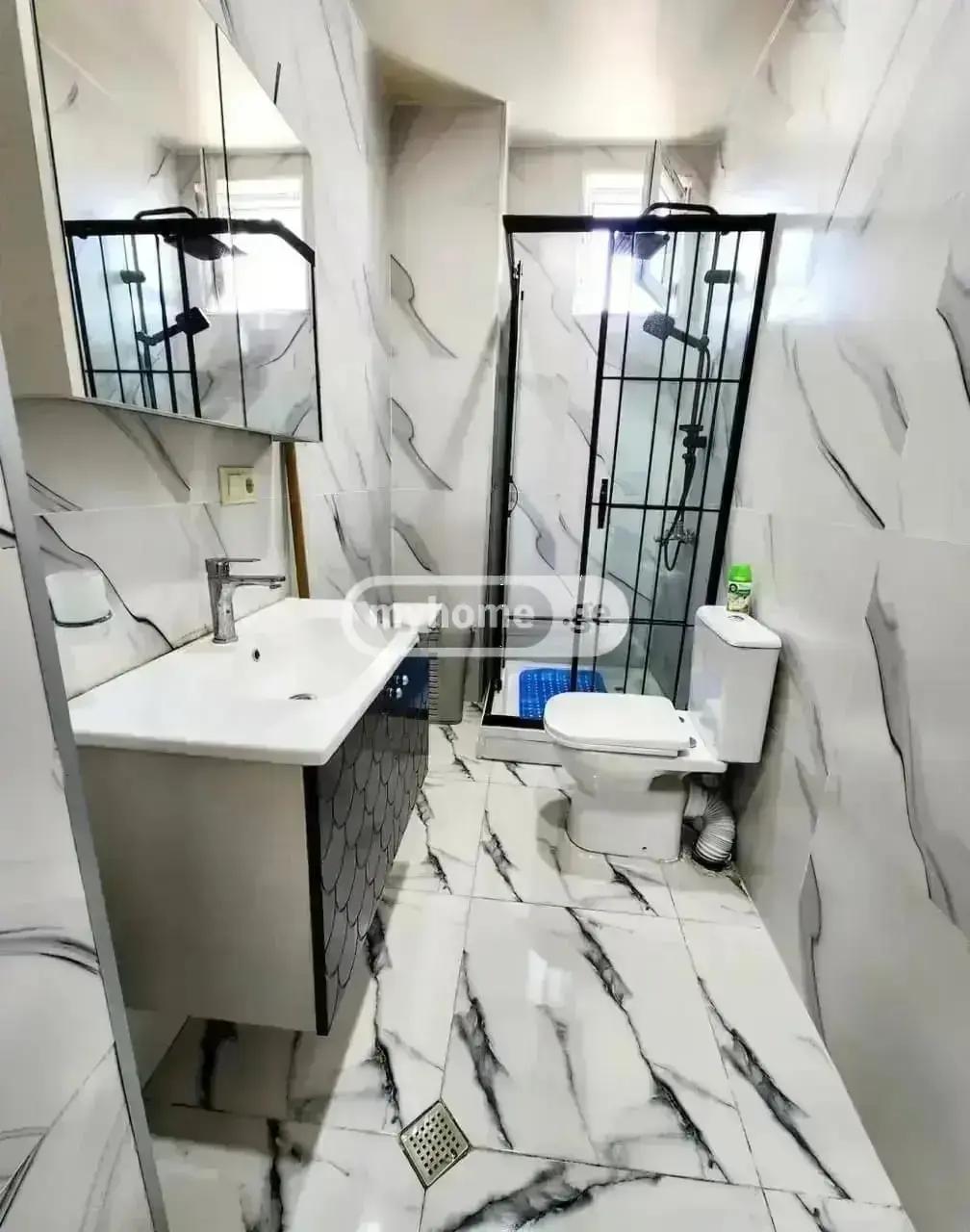3-Room House In Batumi, Tsminda Evdemoz Pirveli (Diasamize) St, 20, 71 M², Is Available For Daily Rent For 350 ₾ view 4