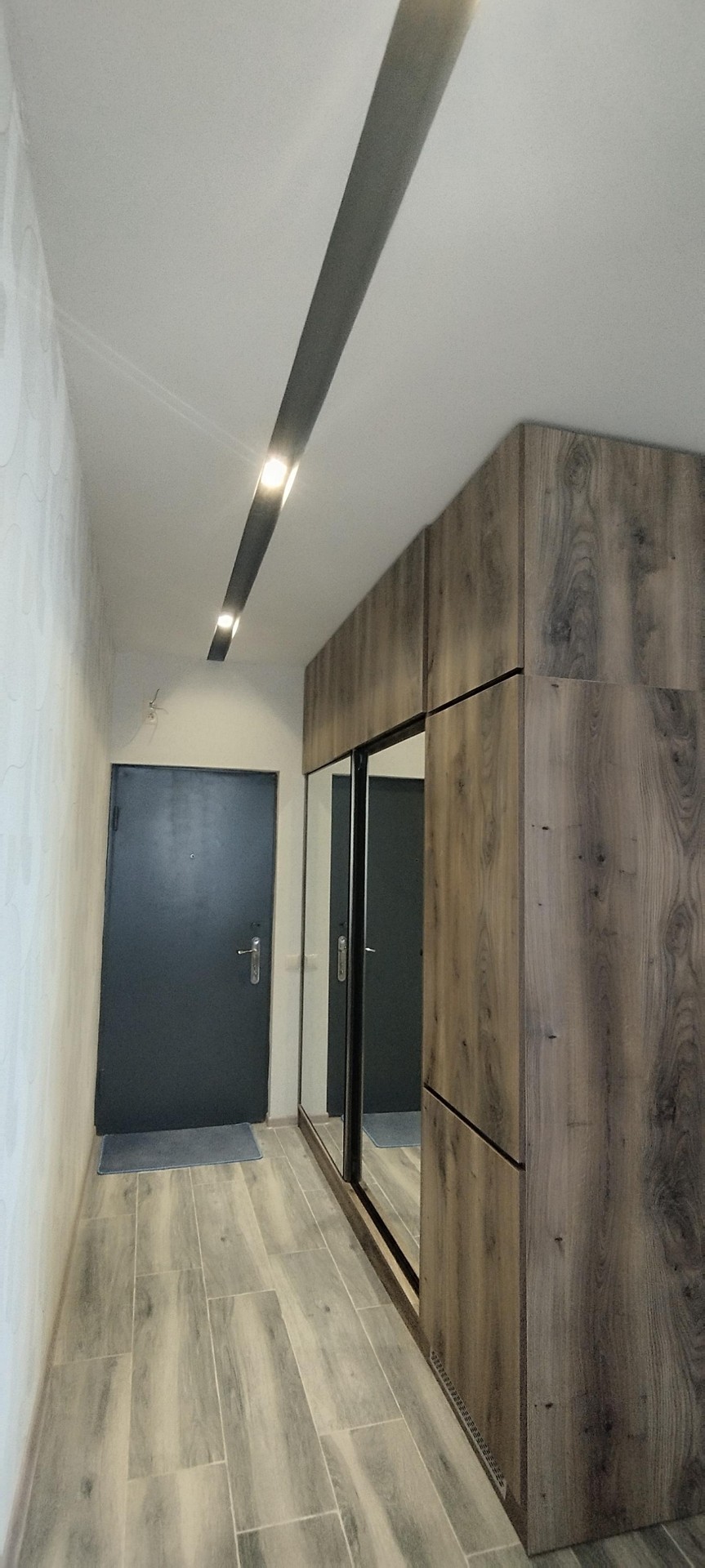 3-Room Apartment For Sale In Batumi, Tamar Mepe Ave, 1 view 9