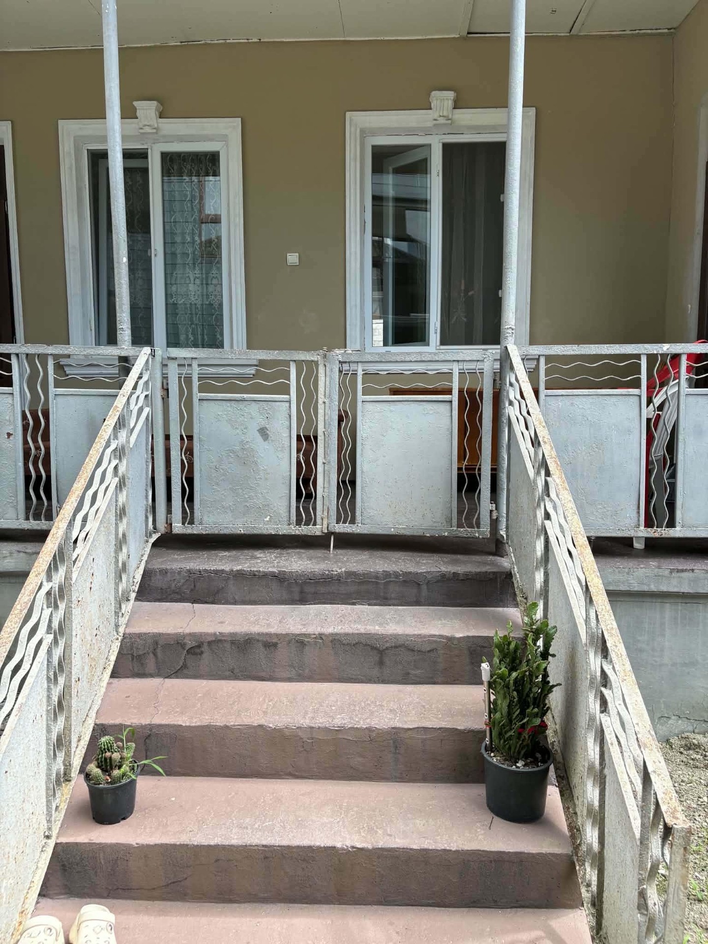 5-Room House For Rent In Batumi, General Aslan Abashidze St view 1