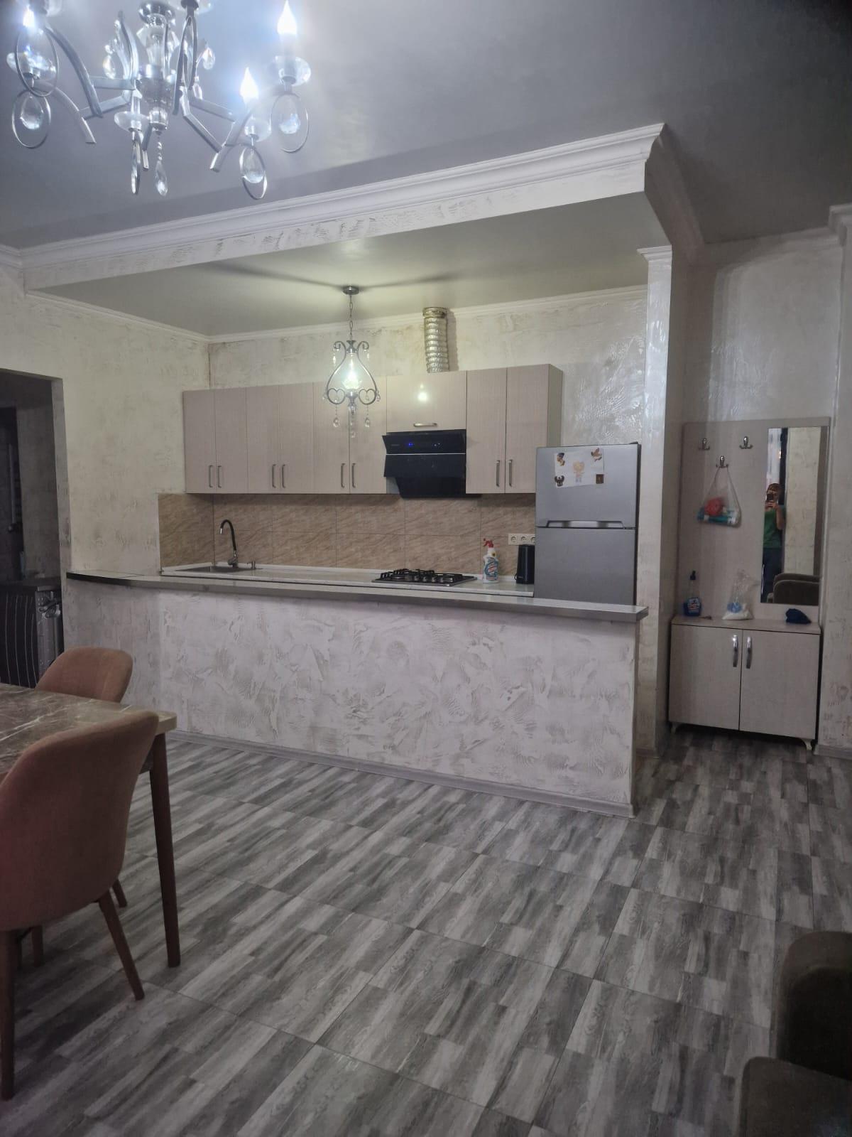 3-Room Apartment For Rent In Batumi, Fridon Khalvashi Ave, 185 view 3