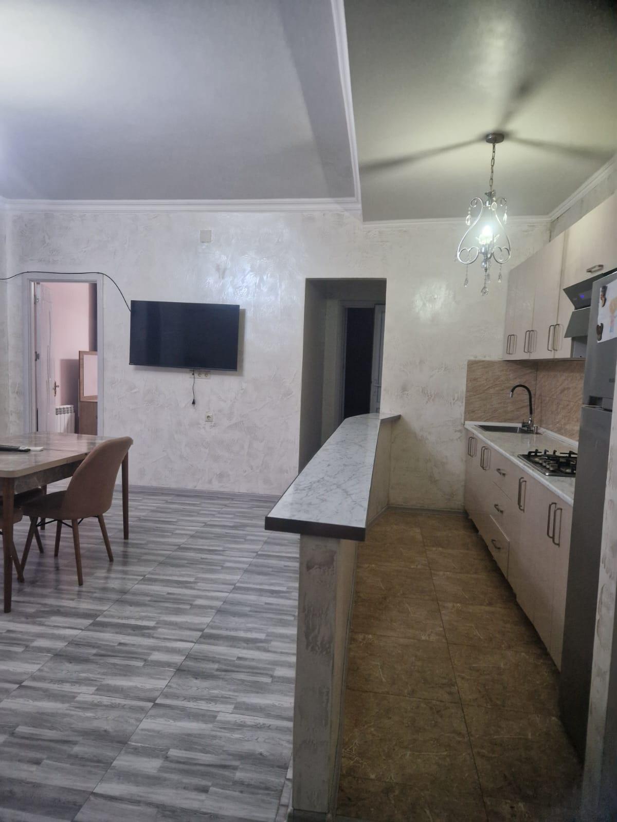 3-Room Apartment For Rent In Batumi, Fridon Khalvashi Ave, 185 view 7