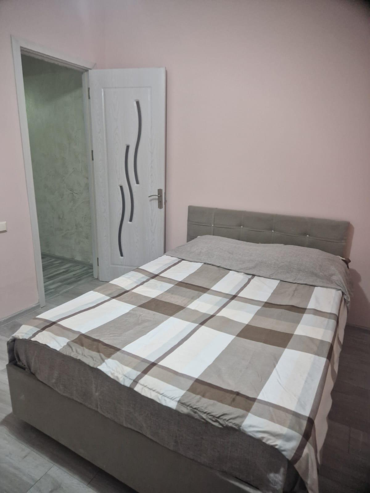 3-Room Apartment For Rent In Batumi, Fridon Khalvashi Ave, 185 view 12
