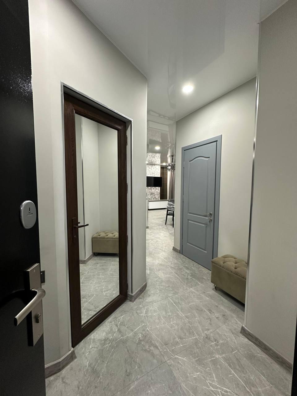 3-Room Apartment For Rent In Batumi, Fridon Khalvashi Ave, 101 view 22