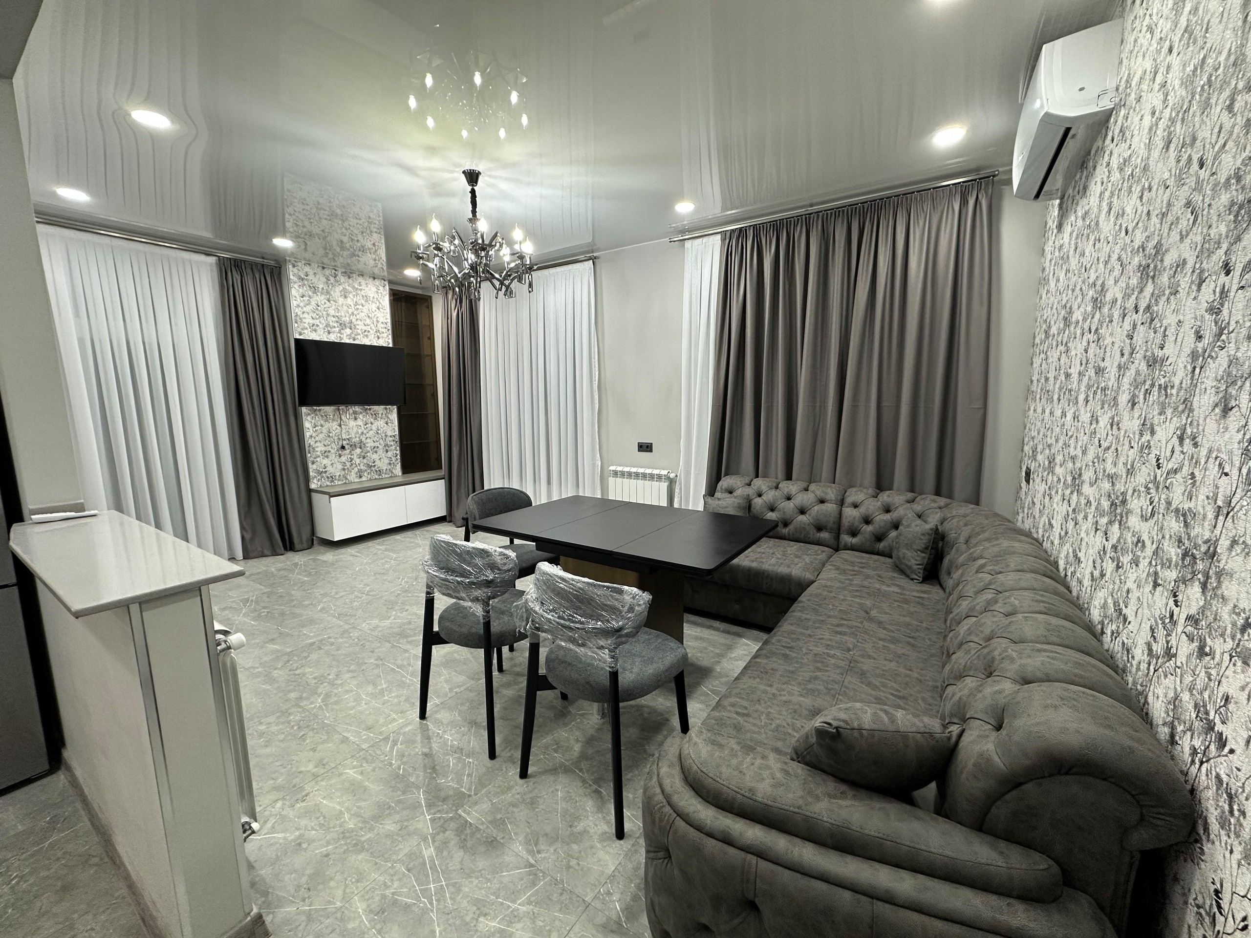 3-Room Apartment For Rent In Batumi, Fridon Khalvashi Ave, 101 view 8