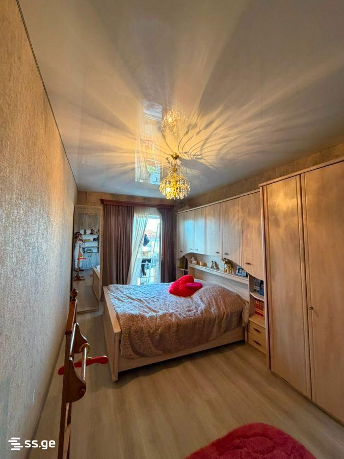 5-Room Apartment For Sale In Kutaisi, Nikoloz Muskhelishvili St, 2 view 14