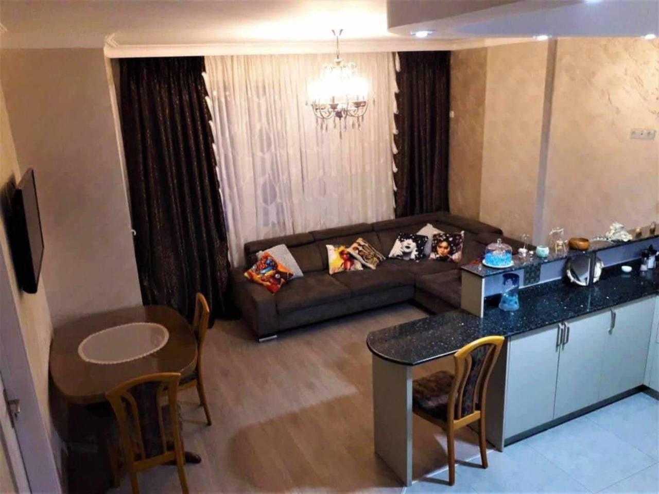 3-Room Apartment For Rent In Batumi, Akhalgazrdoba St, 1 view 3
