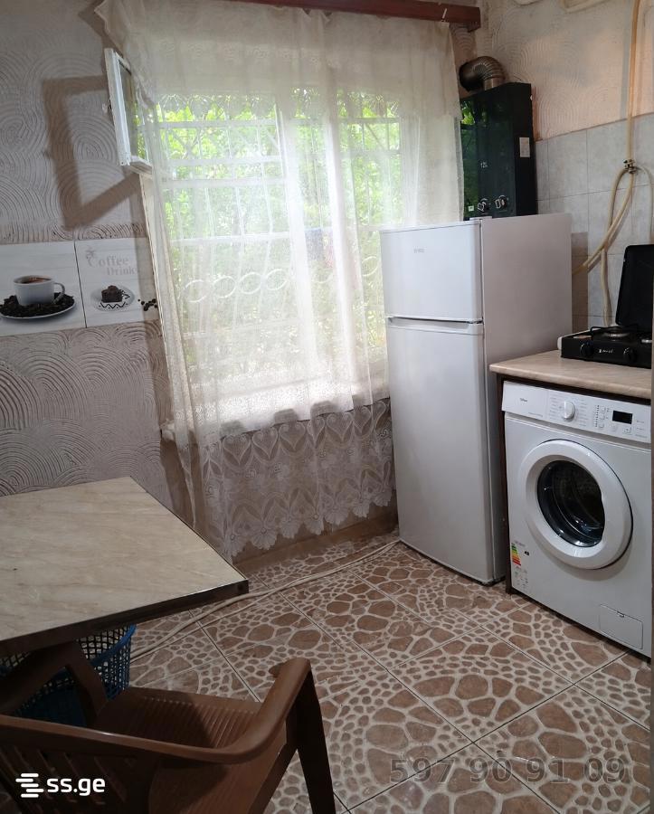 1-Zimmer-Wohnung, Dighomi Massive 4th Block